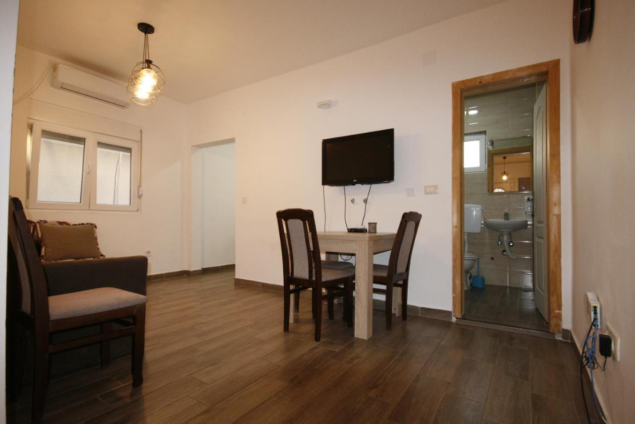 Apartmani Srdanovic Tivat Exterior photo