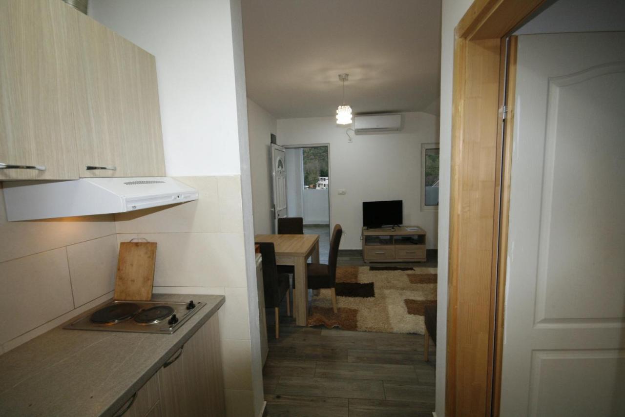 Apartmani Srdanovic Tivat Exterior photo