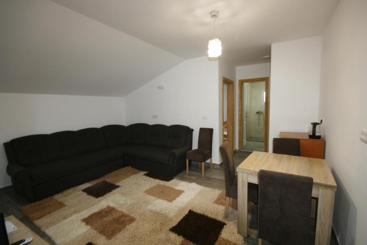 Apartmani Srdanovic Tivat Exterior photo
